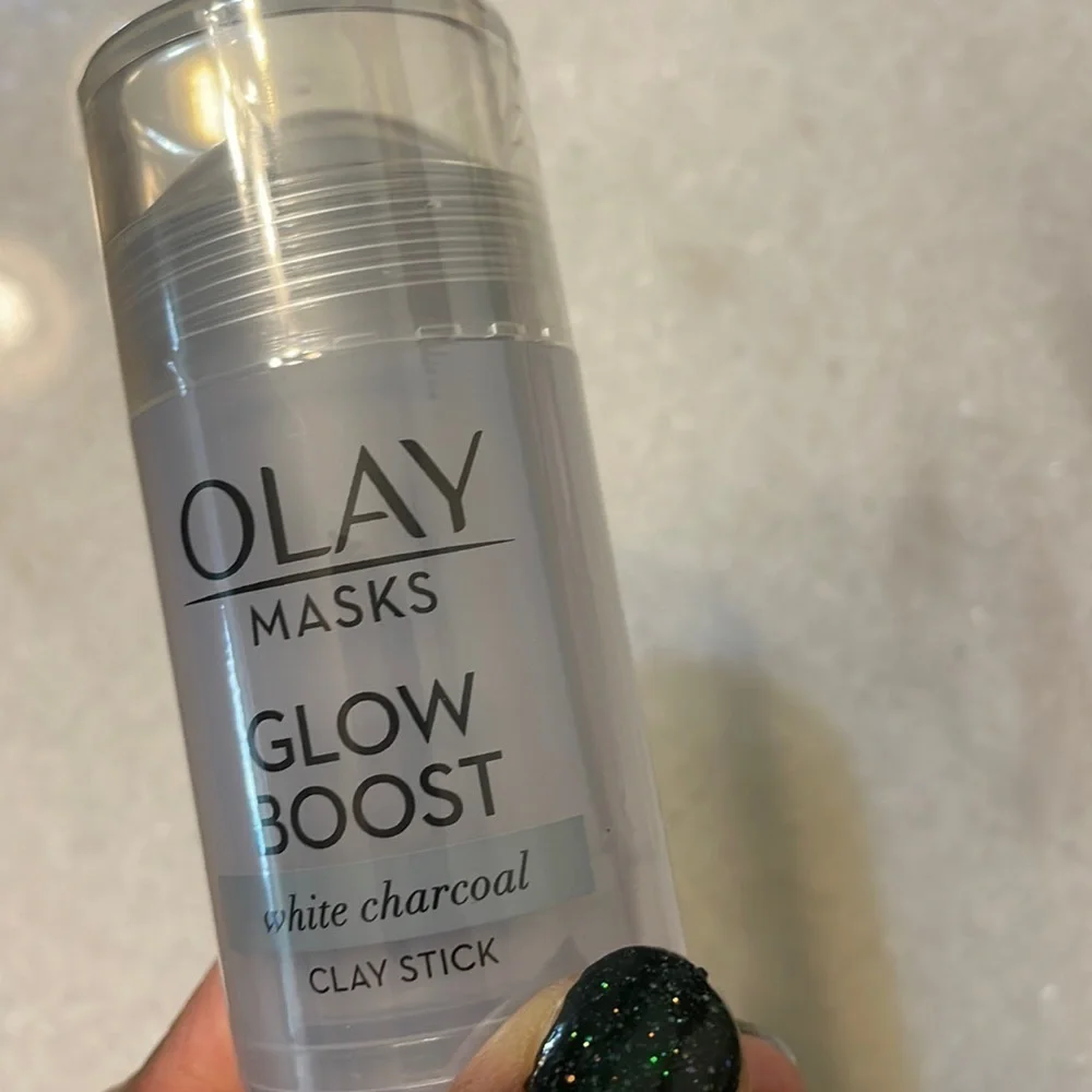 Olay Masks Clay Stick Pore Detox White Charcoal New beauty supply Sz 1.7oz